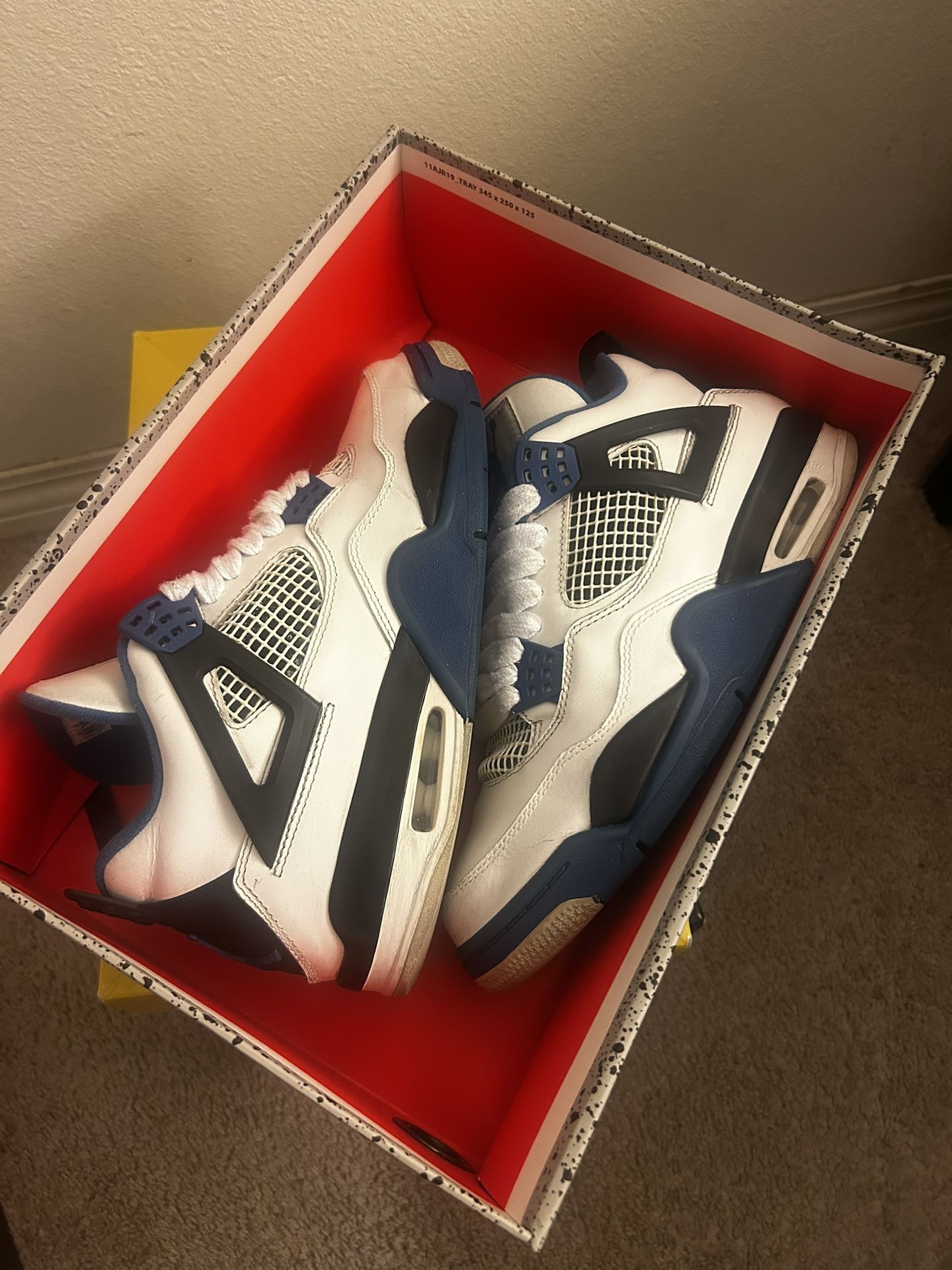Jordan 4
