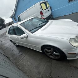 2005 Mercedes-Benz C-Class