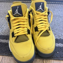 Jordan 4 Lightning Size 13