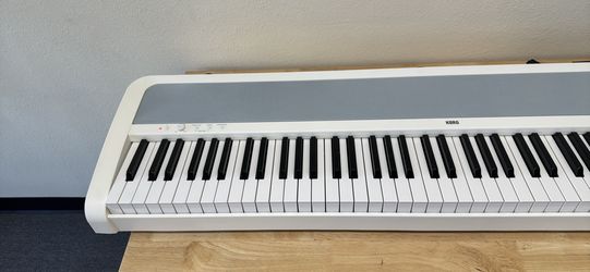 Korg B2 Digital Piano – White – Brand New