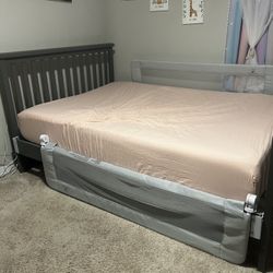 Convertible Crib and Changing Table Set