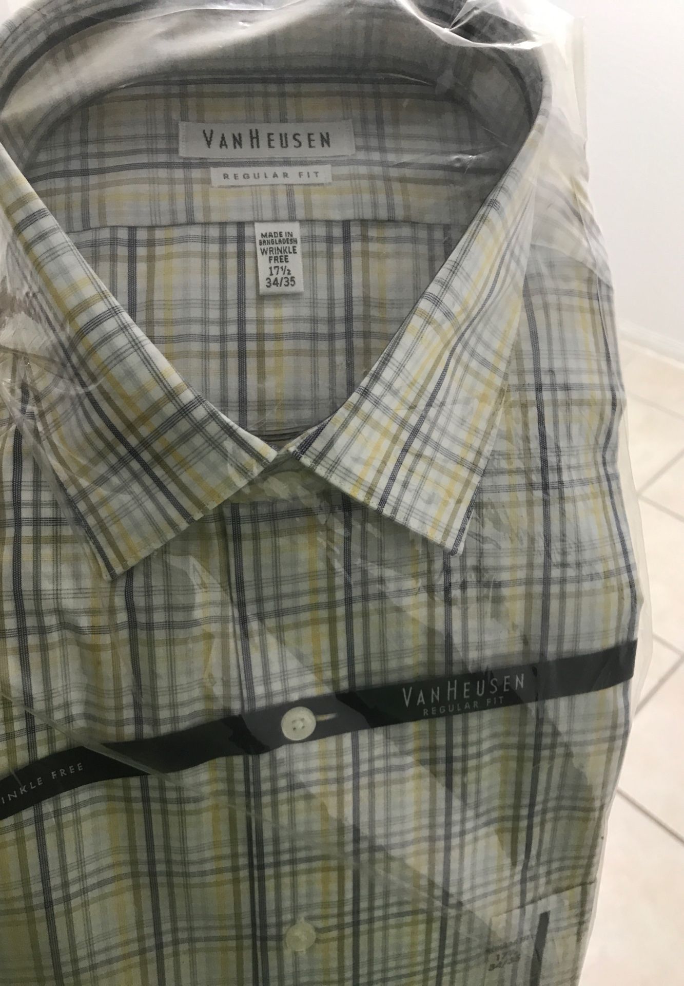 Van Heusen buttoned down shirt 34/35