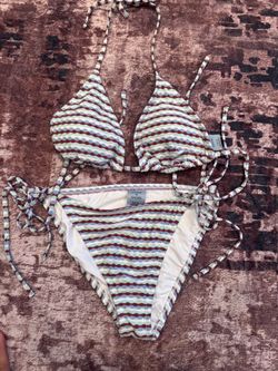 Bikini top size L bottom size M