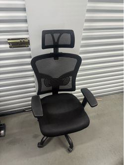 Office Chair with head rest