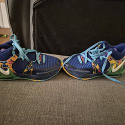 Nike LeBron Witness 7 "Kaleidoscope" basketball shoes. 