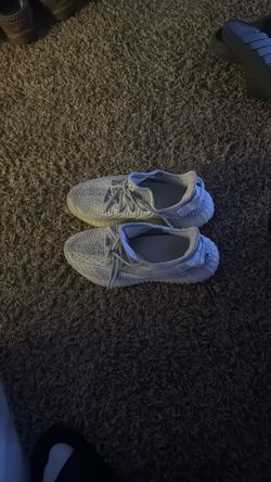 yeezy 350 v2 boost static color
