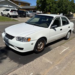 2000 Toyota Corolla