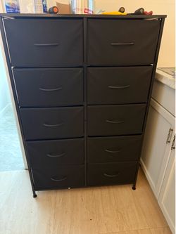 Dresser