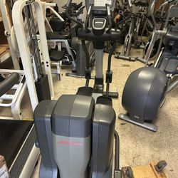Life Fitness 95x Elliptical 