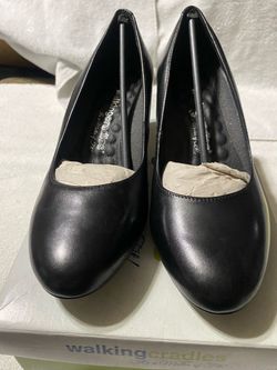 6W Walking Cradles Black Leather Pumps