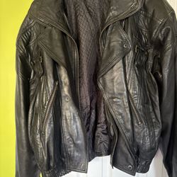 Men’s off black size XL genuine leather jacket