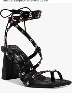 Woman shoes never worn