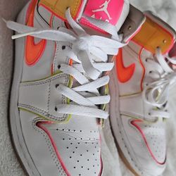 Nike Air Jordan 1 Mid PS Edge Glow Youth Size 5.5Y