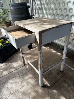 Rustic little wood table