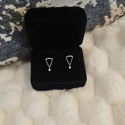 Helix Hidden body piercing earring set white gold