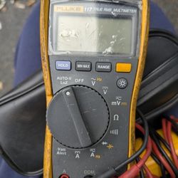 Fluke 117 Multimeter 