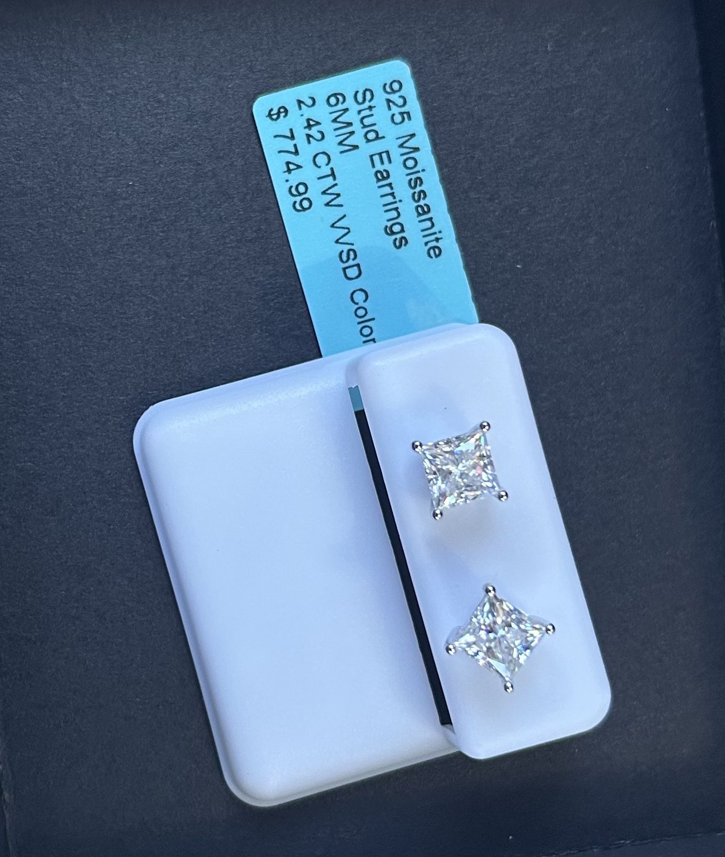 ✨ Brand New 925 Sterling Silver Moissanite Stud Earrings ✨