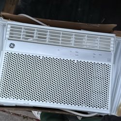 Air Conditioner. General Electric 12,000 BTU