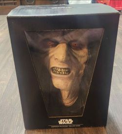 Star Wars Emperor Palpatine Deluxe Mask Disney Limited Edition $40