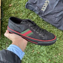 MEN'S GUCCI OFF THE GRID SNEAKER