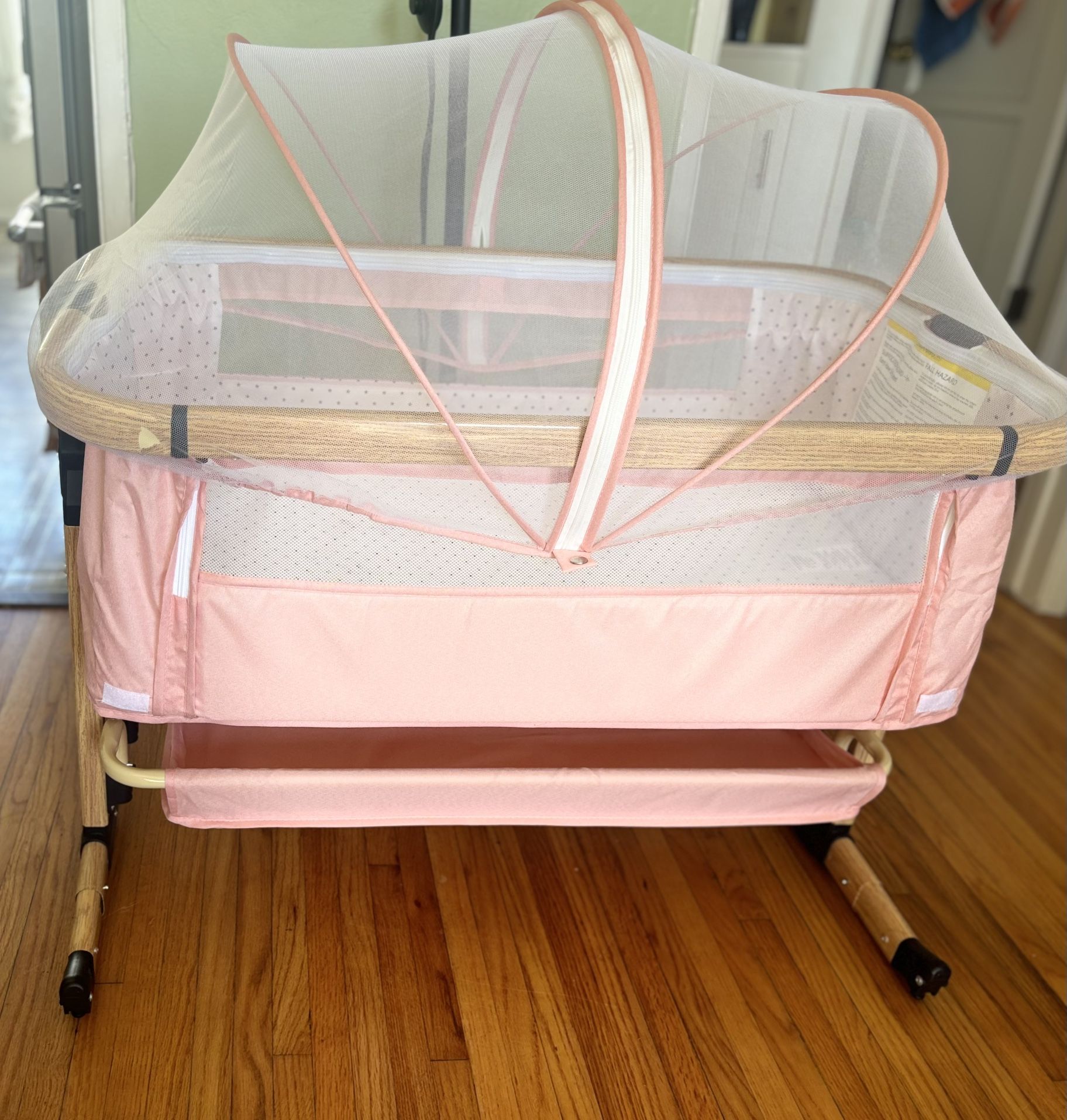 Baby Bassinet, AND 0-3m Clothing (3 in 1 Bedside Crib for Newborn)