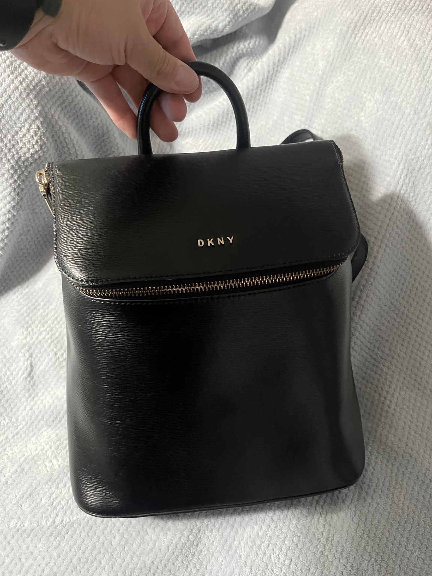 DKNY Bryant Top backpack black and gold