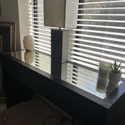 Modern Glass Console Table / Entryway Table – Minimalist