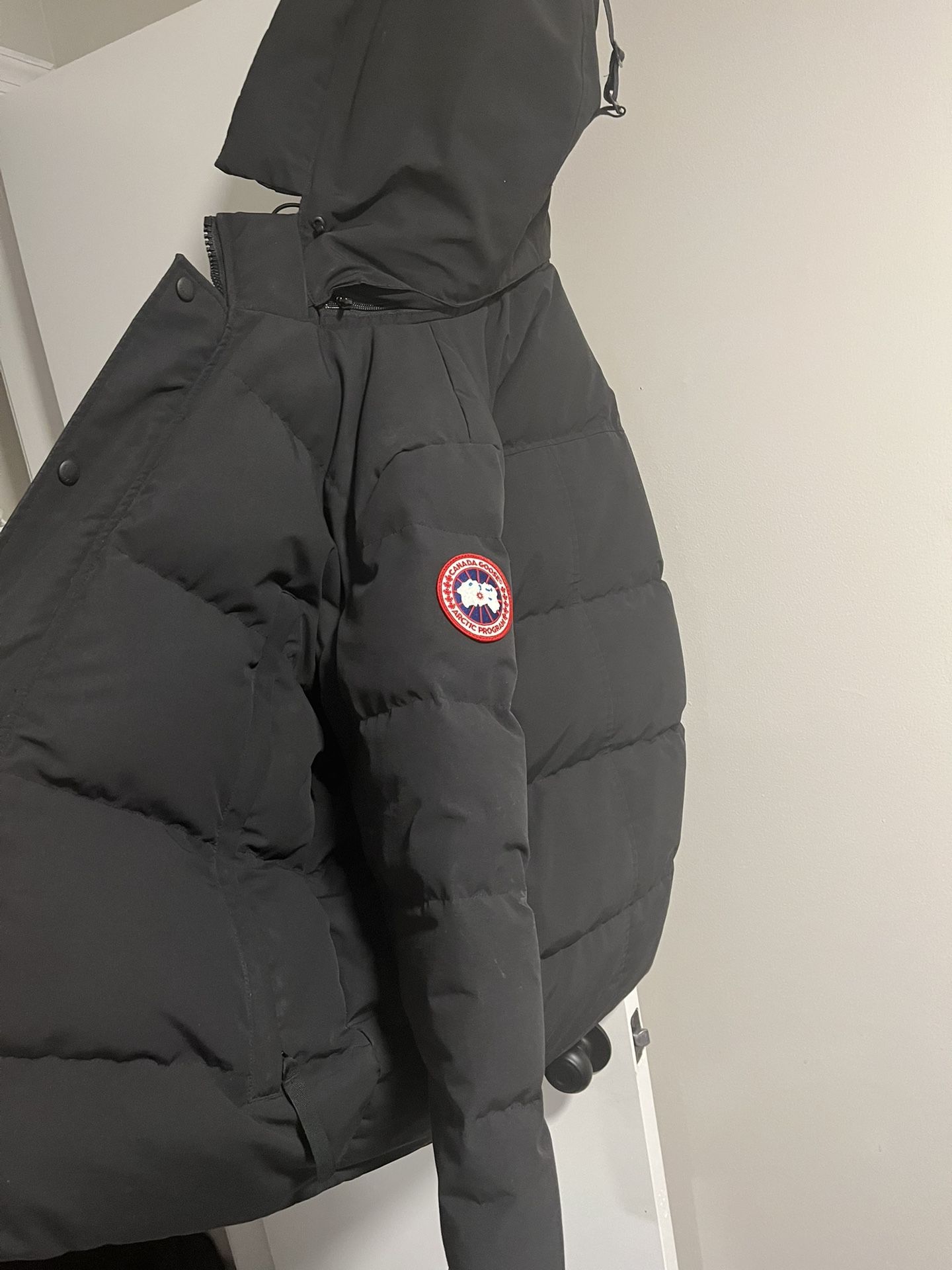 Canada Goose Wyndham Size Large