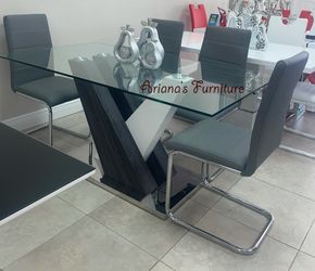 new dining table + 4 chairs 63x35