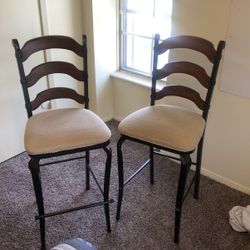 Unused bar stool Chairs