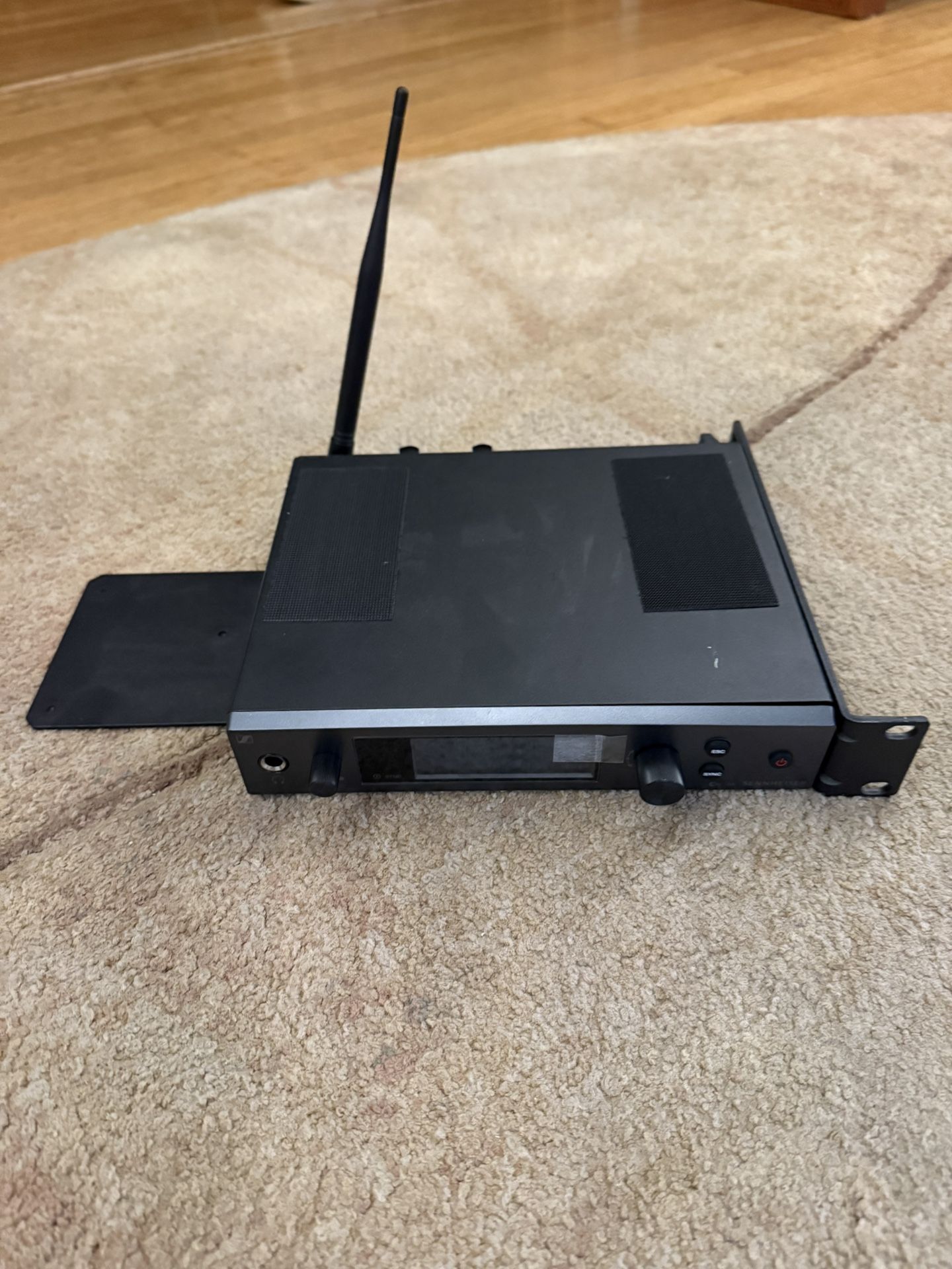 Sennheiser Wire Less In Ear Monitor 