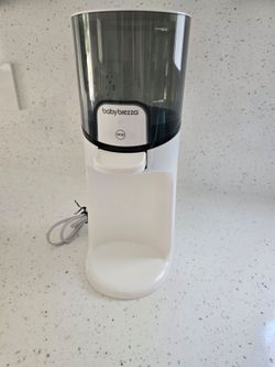 Baby Brezza formula water dispenser