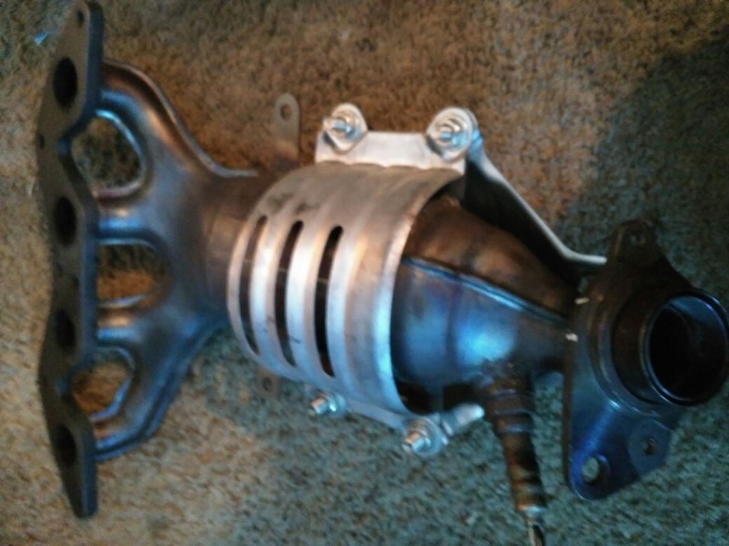 Catalytic converter (2002 honda civic)
