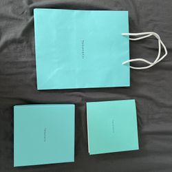 Medium Sized Tiffany & Co Boxing Set