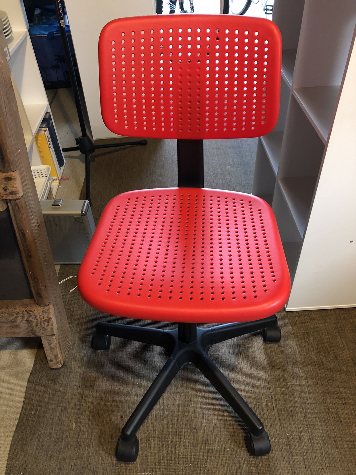 Office desk chair - San Mateo