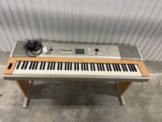 Yamaha Digital Piano Keyboard with Stand