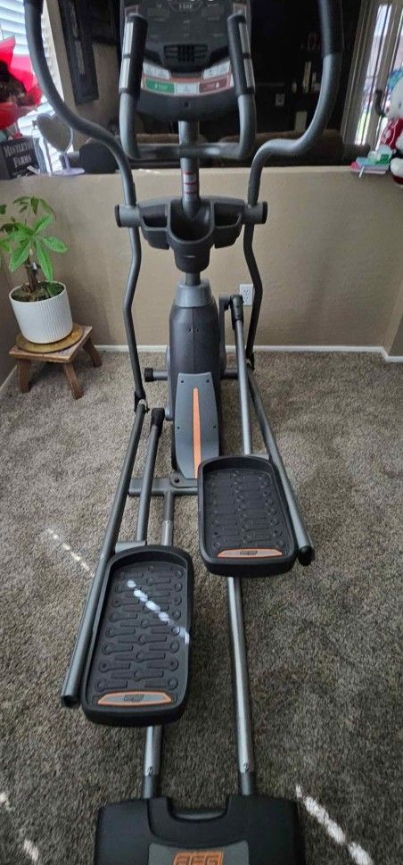 Elliptical Trainer 