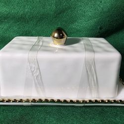 Brilliant Porcelain Butter Dish w/Gold Accents NEW