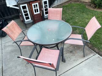 Outdoor table and chairs