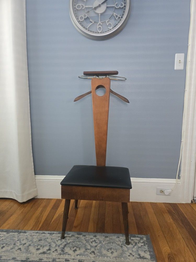 Antique VALET Chair