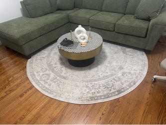92” Round Area Rug – Light Gray/Ivory Vintage Pattern