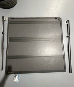 BAKFlip MX4 Hard Folding Tonneau Cover, Frontier 5' Bed