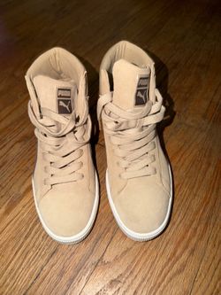 High top Pumas - Men’s sz 9
