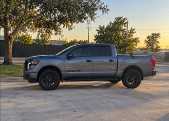 2018 Nissan Titan