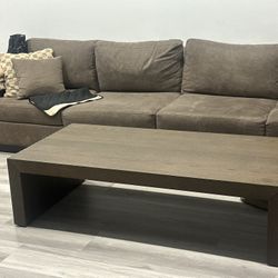 Castlery coffee Table 
