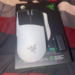 Razer Deathadder V3 Pro with Hyperpolling 4K dongle/Corepad air skates