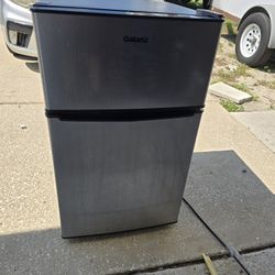 Mini Refrigerator 