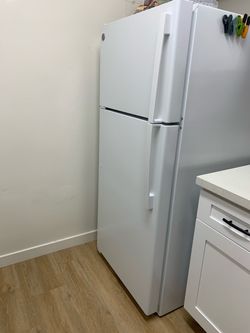 GE Fridge