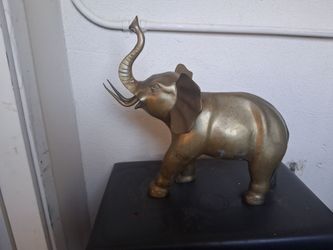 Brass elephant