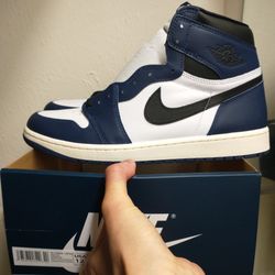 New Air Jordan 1 Retro High Men Size 12 Midnight Navy